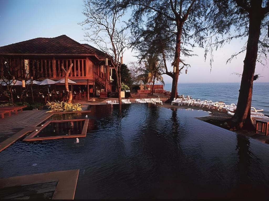 Baan Talay Dao Resort HHQ Extérieur photo